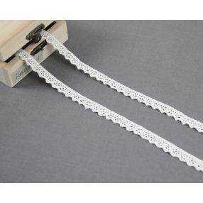 Ekrü (15 mm) horgolt csipke